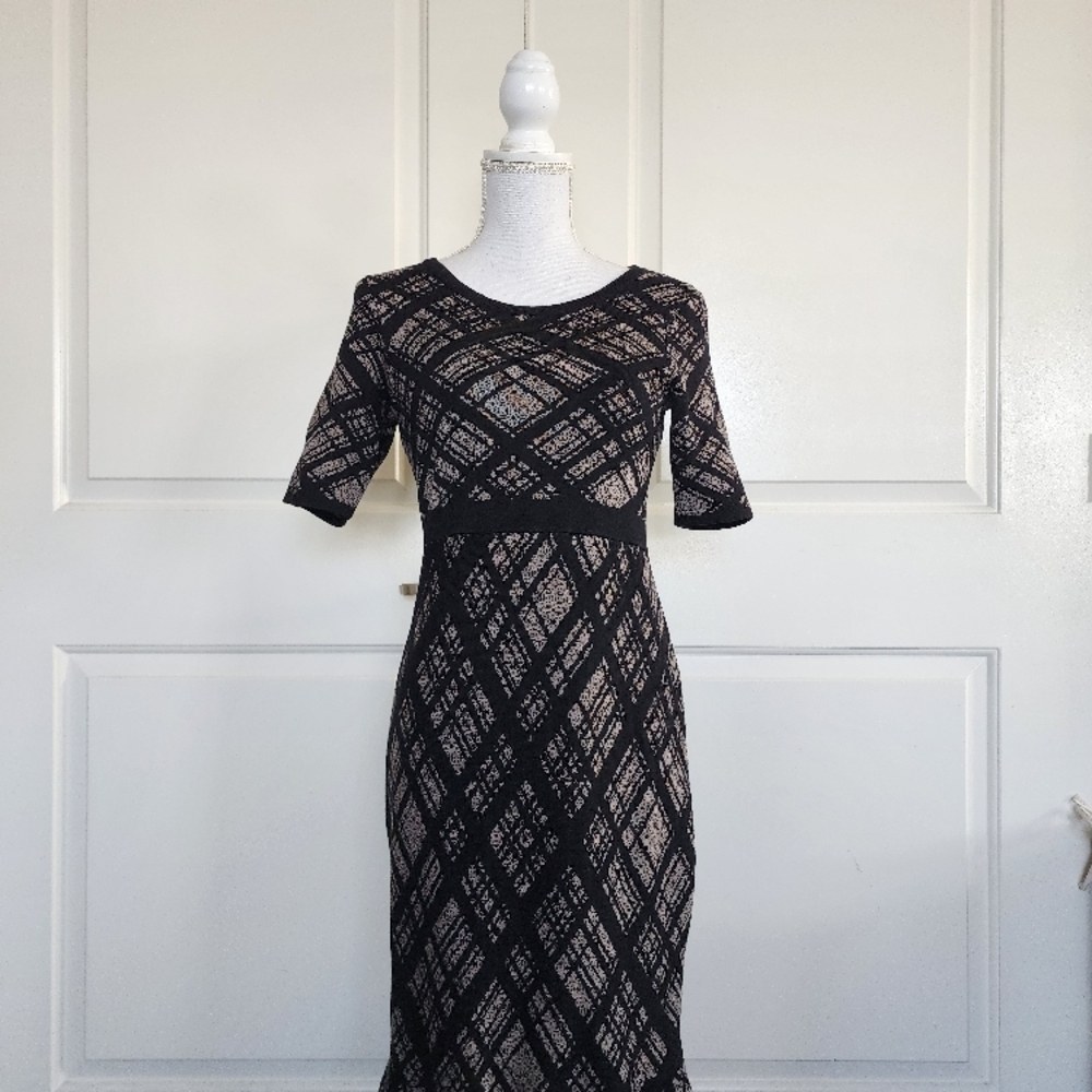 Elegant Black Patterned Dress